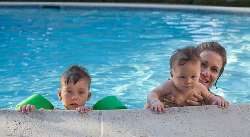 mom-and-kids-in-pool